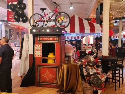 Soirée thématique fête foraine - amuseur public